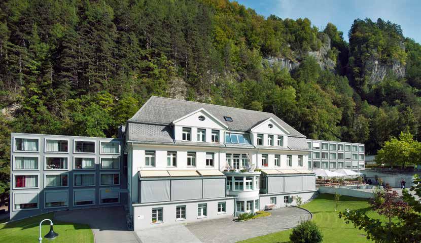 Stiftung Alpbach Ein rundum gastfreundliches Haus Die Stiftung Alpbach, eine Betreuungs- und Pflegeinstitution umgeben von schönster Natur, mit grandioser Bergsicht.