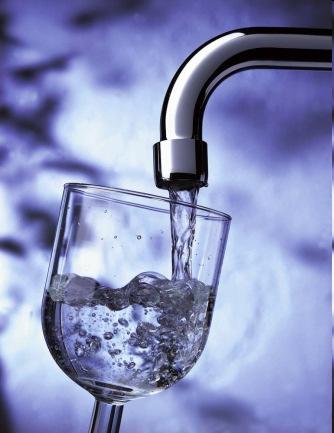 Anpassungsmöglichkeiten an die Verhältnisse der Entwicklungs- und Schwellenländer Trinkwassergewinnung aus Abwasser