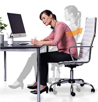 4 Sitzen Dynamisches Rückenschmerzen zu vermeiden. Zum Beispiel abwechselnd nach vorne gebeugt oder nach hinten gelehnt sitzen.