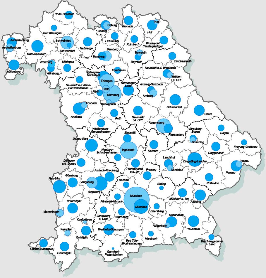 Verarbeitendes Gewerbe in Bayern Beschäftigten- Verteilung Dezentrales Standortmuster im Verarbeitenden Gewerbe Viele Global Player und Hidden Champions im ländlichen Raum 58 % der