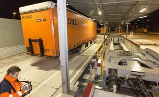 CargoBeamer ist eine Innovation im Kombinierten Verkehr Straße/Schiene 1. Schienentransport aller Sattelauflieger wird möglich 2.