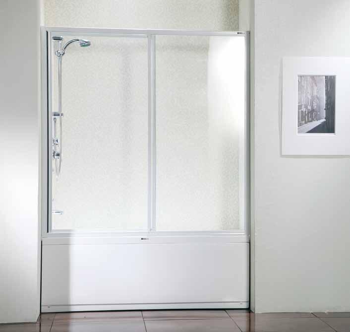 CROSS 500 Paroi de baignoire avec une porte coulissante et un panneau fixe. Installation de mur en mur ou combiné avec un panneau fixe de côté.