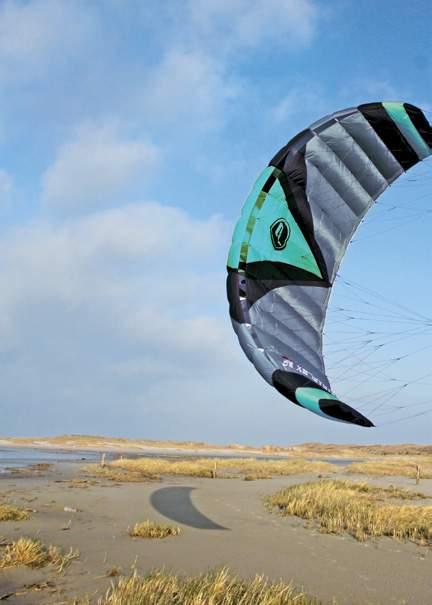 Paraflex Depowerkite Nicht nur für Boarder und Snowkiter. Er ist bereits bei wenig Wind zügig unterwegs und dreht auch bei geringem Druck recht eng.