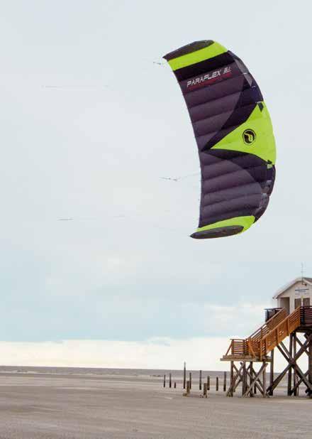 10-11. Matten PARAFLEX TRAINER Der optimale Einstieg zum Kitesurfen. Die Paraflex Trainer Kites ergänzen die bekannte Paraflex Sport Serie an zwei Leinen.