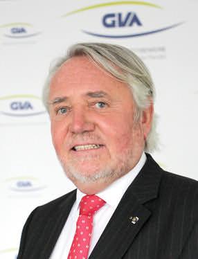 Interview INFO Hartmut P. Röhl war bis vor wenigen Jahren geschäftsführender Gesellschafter eines Teilegroßhandelsunternehmens. Seit 2002 ist Röhl Präsident des Gesamtverband Autoteile-Handel e.v. (GVA) in Deutschland.