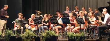 Musikschule MUSIKSCHULE Schlusskonzert in Bad Waltersdorf Mit dem Schlusskonzert im Thermenlandsaal des Kulturhauses haben die Musikschüler das Schuljahr 2016/17 würdevoll beendet.