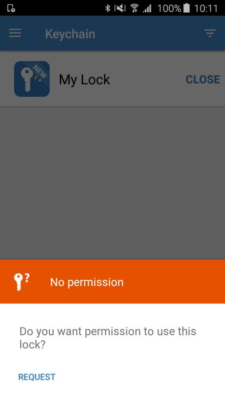 Falls keine gültige Berechtigung vorhanden ist und eine Interaktion mit NFC erfolgt, wird der orange Screen angezeigt. Der Benutzer kann direkt eine Berechtigung beim Schloss Administrator anfragen.