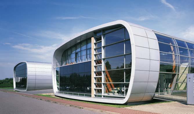 44 Schüco Montagesysteme Fassade mit semitransparenten ProSol PV-Modulen Gebäudeintegrierte Photovoltaik hat einen Namen ProSol Langjährige Erfahrung in einem speziellen Markt Schüco ist seit über