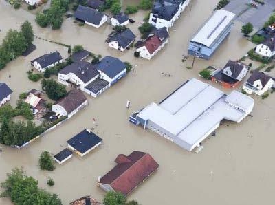 Hochwasser 2002: geschätzte finanzielle Folgen 2,9 Mrd. Hochwasser 2013: geschätzte finanzielle Folgen 0,9 Mrd.