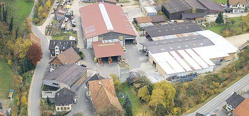 1997 wurde die Repräsentives Musterhaus in Affeltrangen Liegenschaft Senn Stahl- und Metallbau in Zuzwil dazugekauft und 1999 kam das Sägewerk Linder und