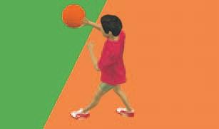 Jedes Kind stößt den mit beiden Händen gehaltenen Medizinball oder die mit einer Hand fixierten Kugel aus einem auf 2m begrenzten Anlauf.