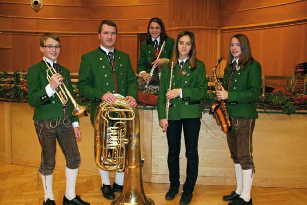 MUSIKURIER Jungmusiker 5 Junge Musiker in den Verein aufgenommen 2011 konnten gleich fünf neue Mitglieder in den Verein aufgenommen werden.
