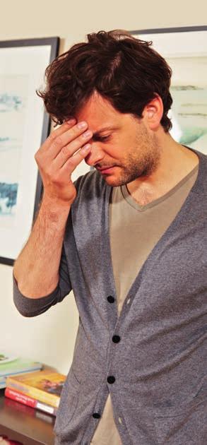 Bei einer Sinusitis (Entzündung der Nasennebenhöhlen) entstehen ein Druckgefühl und Schmerzen in den Nasennebenhöhlen, welche sich beim Neigen des Kopfes verstärken.
