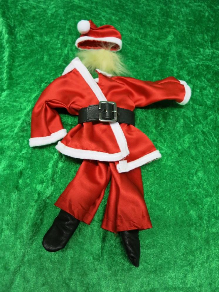 MAT 214 Bekleidungsset Weihnachtsmann (Biblische Erzählfigur 29 cm) Das Bekleidungsset für den Weihnachtsmann (29 cm)