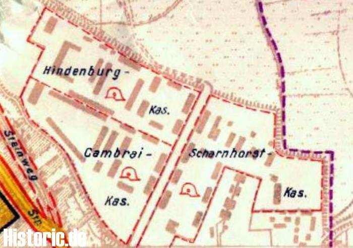 Bild 1: Lageplan der drei benachbarten Kasernen Ebenfalls in direkter Nachbarschaft zum Lager Am Dammacker befand sich in den Pferdeställen, der Reithalle und in Baracken der Hindenburg-Kaserne ein