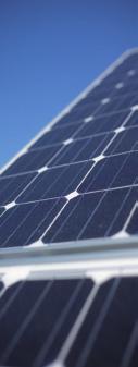 Van der Valk In jeder Situation die höchstmögliche Energieausbeute Felder eignen sich besonders gut für die Aufstellung von Solaranlagen.