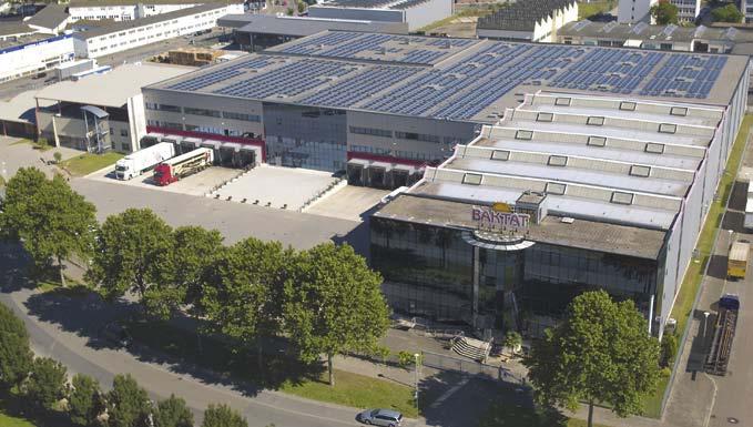 ıı Wirsol Solar AG Teillösung: Eigenverbrauchsanlagen sind gerade für Betriebe mit Kühlanlagen (im Bild der Lebensmittelgroßhändler Baktat in Mannheim) eine Option auch ohne 100-prozentige