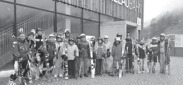 156 Sport Sport 157 Schul Olympics - Ski Alpin Landesmeisterschaften 2017 Trotz des Regens hoch motiviert Prof.