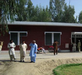 Projektberichte Pakistan: Trinkwasserversorgung für die Betroffenen der Überschwemmungenin2010 Im Sommer 2010 kam es durch außergewöhnlich starken Monsunregen in Pakistan zu einer