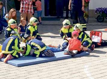 Kinderfest der Feuerwehr in Günthersdorf-Kötschlitz echt cool Am Montag, dem 19. Juni, gelang es mir, von zwei Schülern der 3.