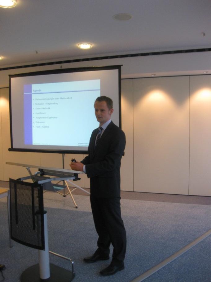 Jahrestagung des Deutschen Vereins für Versicherungswissenschaften e.v. Tim Linderkamp Der Deutsche Verein für Versicherungswissenschaften (DVfVW) richtete seine Jahrestagung 2012 in Hannover aus.