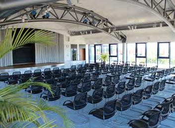 Der Saal - vielseitig einsetzbar Ideal für Konferenzen, Podiumsdiskussionen, Theater, Konzerte und vieles mehr! Das ARCONE Konferenz Center präsentiert seinen größten Veranstaltungsraum.