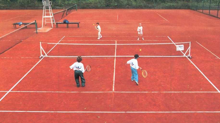 Tennis spielend lernen und was ist mit der Taktik und der Technik? Taktik und Technik ist nach wie vor bedeutend!