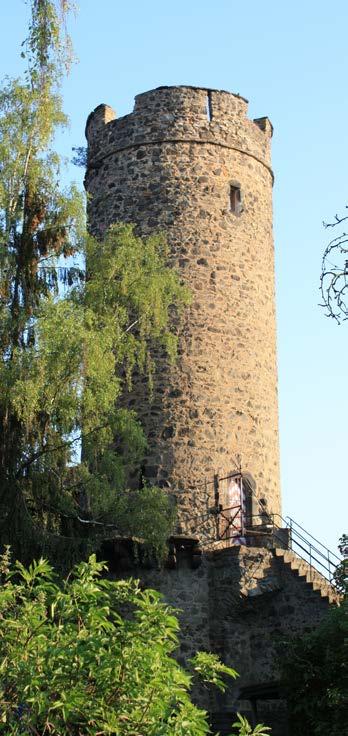 Standort Butzbach Hexenturm besonders stark befestigt wurden: Am Weiseler, Griedeler und Wetzlarer Tor wurden richtige Torburgen errichtet, mit mehreren Pforten, Zwingern, einem hohen Turm usw.