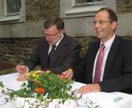 Welterbekonferenz Erzgebirge am 27. Juni 2011 ihre Unterschrift unter den öffentlichen-rechtlichen Vertrag zum UNESCO-Welterbe-Projekt Montanregion Erzgebirge gesetzt.