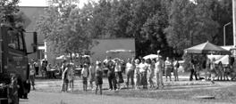 STADTSPIEGEL 17. August 2006 Trotz großer Hitze hatten alle viel Spaß beim Schulfest (Foto: privat). ten Autos die Reaktionsfähigkeit getestet.