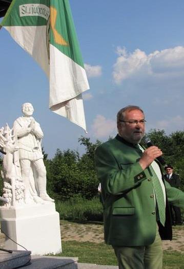 beim Projektleiter Prof. Mag. Alfred Wimmer, für den Einsatz zur Rettung und Neuaufstellung der St. Hubertusstatue.