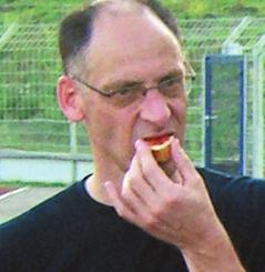 Walter Bernhard siegte in der M50 über 100-m-Hürden in 15,84 Sek.