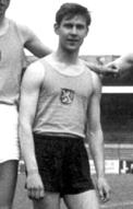 Dieter Klein übersprang im Stabhochsprung 4,00 m und wurde in die Pfalzmannschaft zum Pokal der Freundschaft berufen.