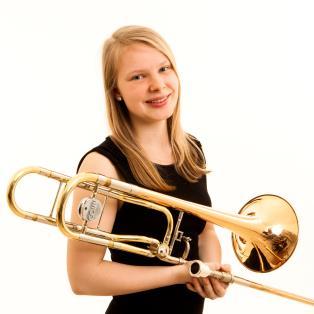 Marie Nøkleby Hanssen wurde 1997 in Norwegen geboren und begann im Alter von 4 Jahren Posaune zu spielen. Sie nahm in den vergangenen Jahren an verschiedenen Wettbewerben teil und gewann 1.