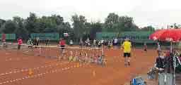 Sommeraktivitäten beim TC Inden Sommerzeit bedeutet auch Tenniszeit und somit reichlich Aktivitäten auf der Tennisanlage des TC Inden. Am Freitag, dem 14.