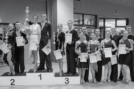 tanz Meisterschaften HGR C-LAT 1. Patrick Sluga Katrin Hünnebeck TSG Blau-Weiß Hilden Das siebenpaarige Finale der C-Klasse stellt sich den Fotografen: Man bot sich mehr an 2.