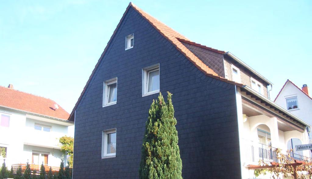 moreplast Dachschindeln - Die Alternative für Dach und Wand Egal ob Biber, Halbrund oder Rechteck, Schindeln haben etwas Besonderes.