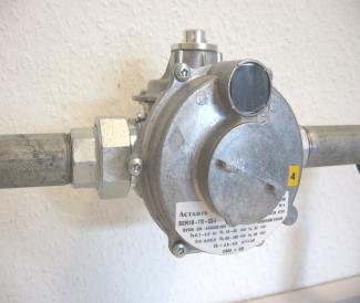 Actaris SER 10 Gas-Druckregelgerät mit Gasmangelsicherung Einbaulage