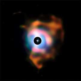 Ein Riesenstern mit einer 12-fachen Sonnenmasse sollte einen Durchmesser von rund 6 Astronomischen Einheiten (AE) [1] bzw. rund 500 Millionen Kilometern besitzen.