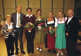 Würdiges Jubiläum der Dorfsenioren Am 25. September war es so weit: Die Dorfsenioren Olympiadorf e.v. feierten ihr 25-jähriges Jubiläum Gisela Gräfin von Zech hat am 25.