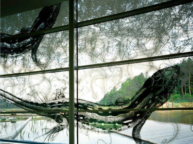 Ramsarzentrum, AH 3 Architekten, Gestaltung der Glasfassade Ingeborg Strobl, Schrems, 2006 C-Print,