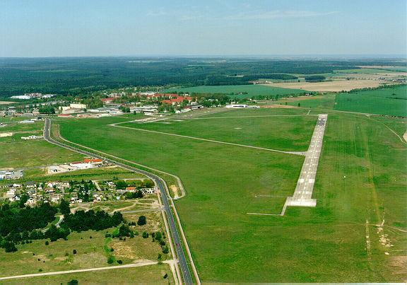 Berliner Flughäfen (2 t 14 t MTOW) Maßnahmen: - Erhöhung der Zulässigkeit bis 14 t MTOW - Verlängerung der Start- und Landebahn auf 1.