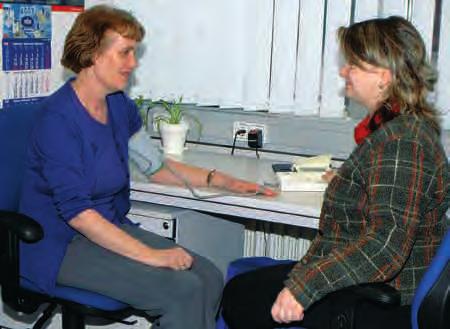Wiebke Fisser (links) gehörte zu den wenigen Studienteilnehmerinnen, denen ein normaler Blutdruck bescheinigt werden konnte.