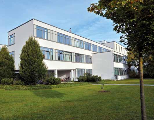 Universität Regensburg und übernimmt nun auch kommissarisch die Ärztliche Direktion der medbo Klinik für Neurologie sowie die Position des Chefarztes der Poliklinik für Neurologie der Universität
