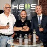 Hier experimentieren Firmengründer Oswald Helm und Sohn Andreas am idealen Kaffeegenuss. Die Österreicher trinken mehr Kaffee als Bier. Daher ist es spannend, dieses Getränk zu verfeinern.