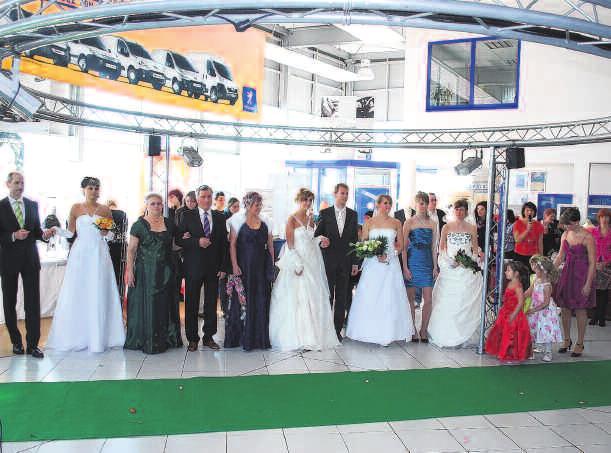 BWA 07-10 vom 01.04.10 Seite 5 Erfolgreiche Hochzeitsmesse bot neueste Trends Die 6. Hochzeitsmesse, an der sich 20 Firmen beteiligten, die nicht nur aus der Region stammen, fand am 7.
