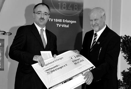 Splitter Vereinsführung Turnverein 1848 Erlangen Stiftung TV 1848: Sparkassen-Spende anlässlich Vital-Einweihung Am 8.