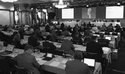 deutschland Gesetzgeber greift langjährige Forderung auf KZBV-Vertreterversammlung begrüßt Reform des vertragszahnärztlichen Vergütungssystems Auf der zweiten Vertreterversammlung der