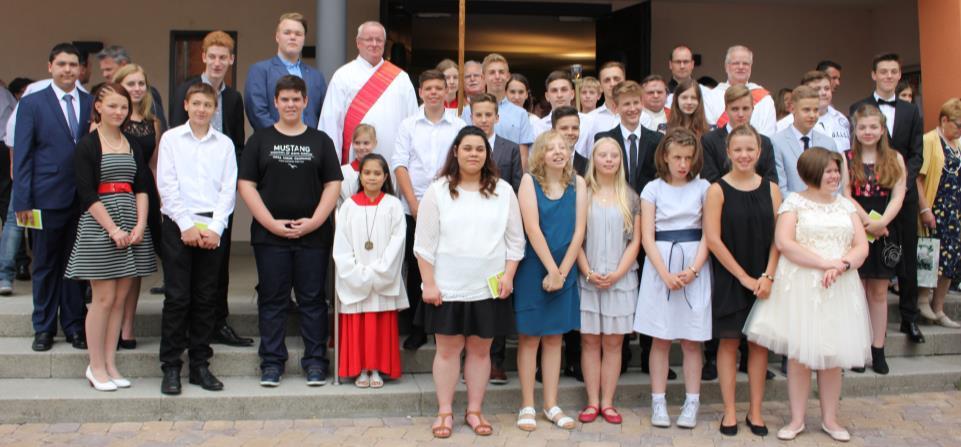 Rückblick Firmung 2017 Am Nachmittag wurden in Pax Christi in Amorbach 20 Jugendliche aus Amorbach und Dahenfeld, sowie fünf Schülerinnen von der Astrid- Lindgren-Schule in Neckarsulm gefirmt.