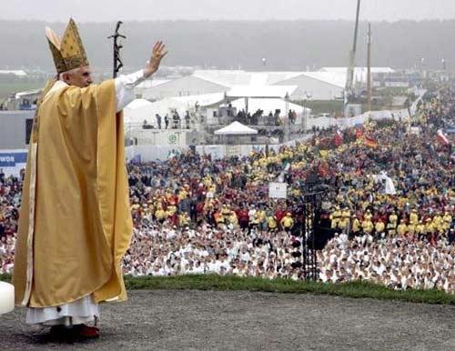 Abbildung: Papst Benedikt XVI.